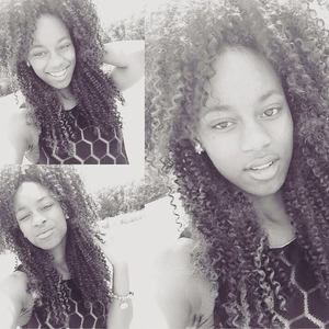 Meet your Posher, Kayla