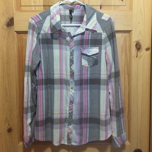 Cute O'Neill button down top