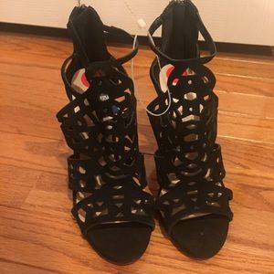 BCBG "Sonyah" black heels