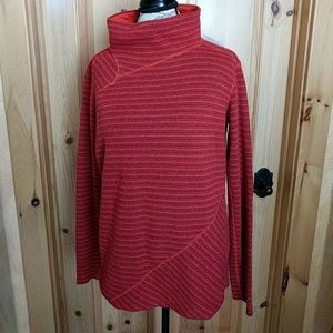 Mountain Hard Wear sweater