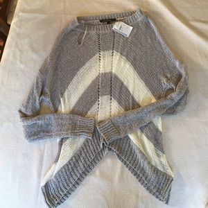 Love stitch light sweater