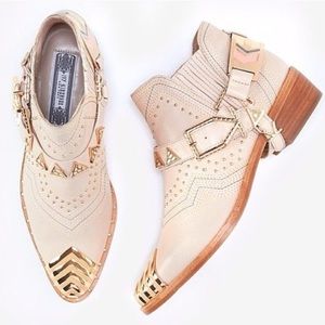 Ivy Kirzhner nude santa fe western booties