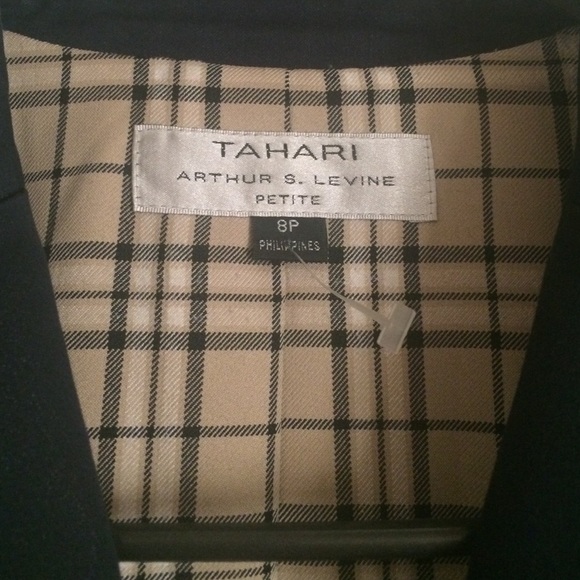 Tahari Navy Blue Blazer and Pencil Skirt 8 - Picture 3 of 4