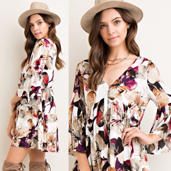 🚨1 HR SALE🚨SOPHIA floral bell sleeve dress BERRY - Picture 2 of 3