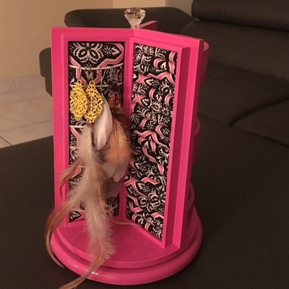 Jewelry storage
