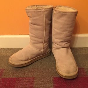 Tan tall Ugg boots