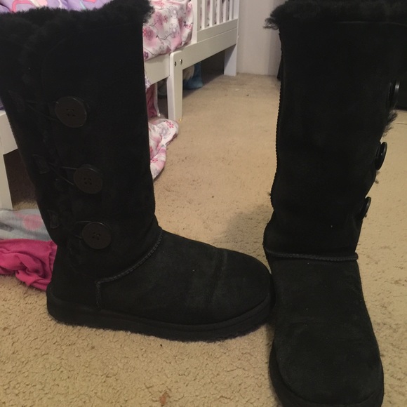 Bailey Button Uggs! Size 8 excellent condition - Picture 1 of 1