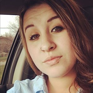 Meet your Posher, Brittney