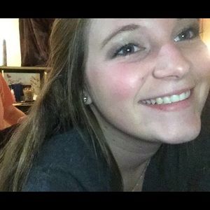 Meet your Posher, Kaitlyn