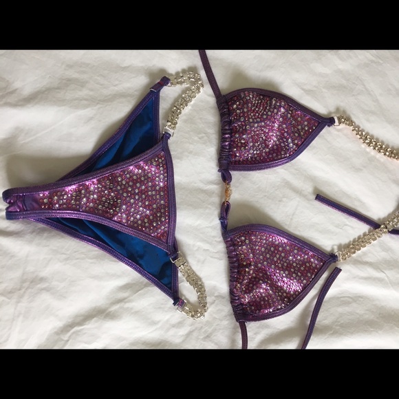 Ingrid Romero competition bikini