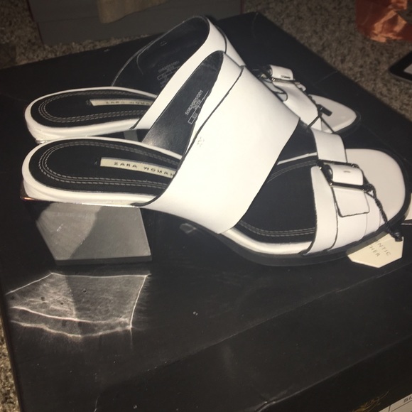 NWT White Zara Heeled Sandal with Mirror detail - Picture 3 of 4