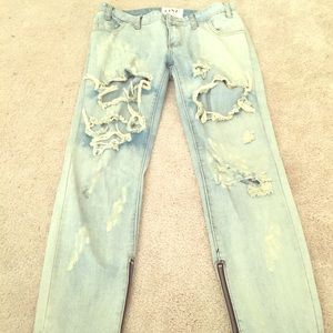 Light ripped denim one teaspoon jeans