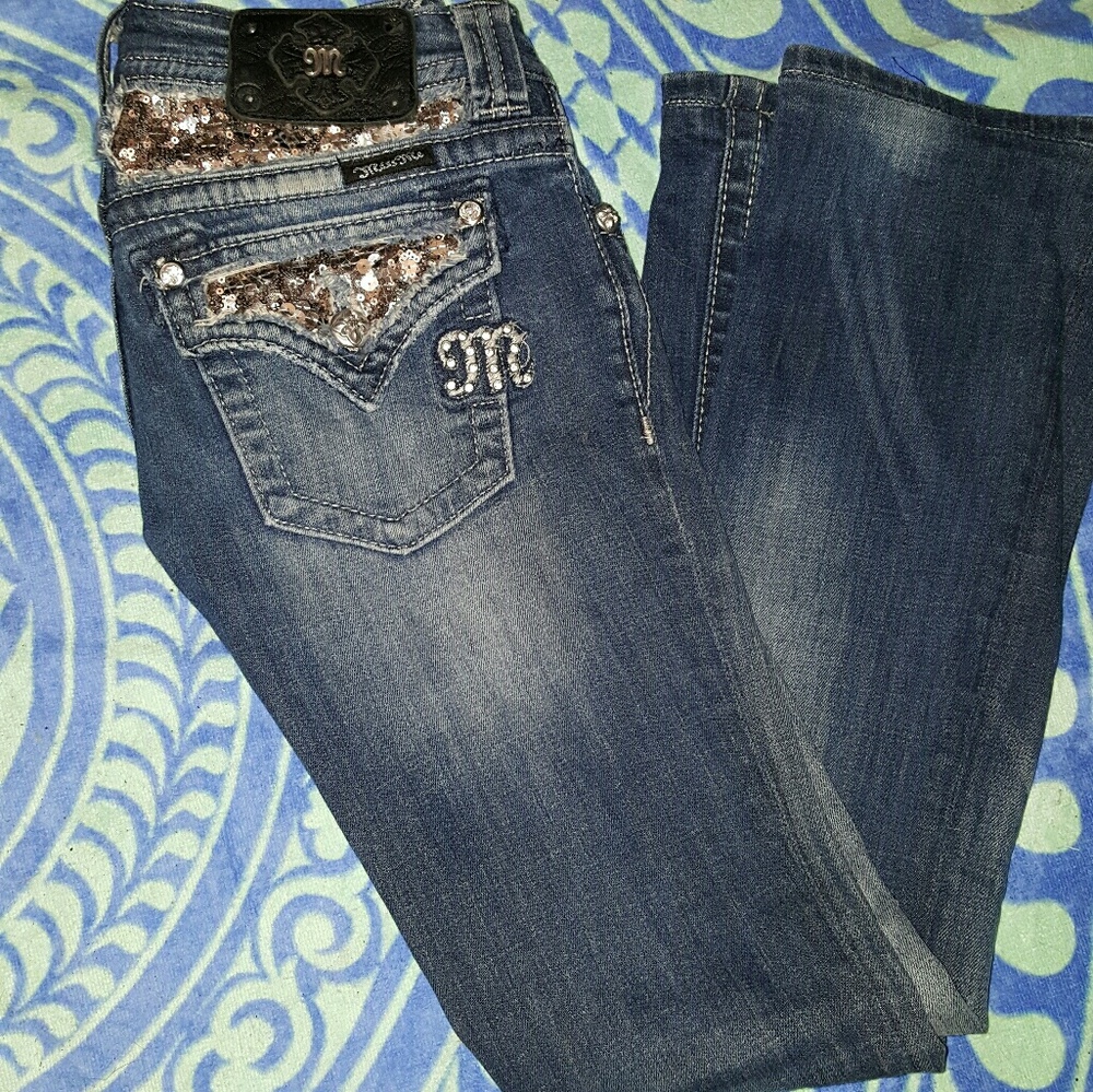 Size 25 miss me jeans.