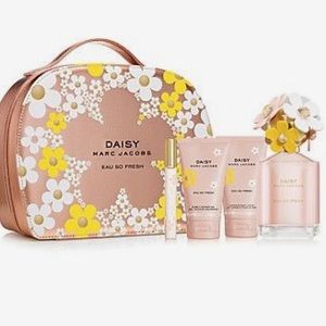 Daisy Marc Jacob Case