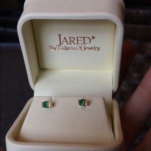 Emerald & gold earrings