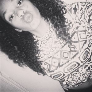 Meet your Posher, Chanel