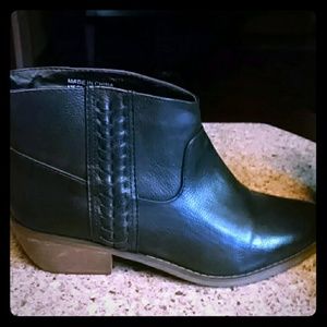 Black ankle booties with zipper