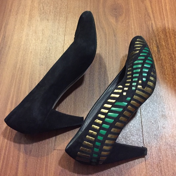 Stephane Kelian black suede pumps