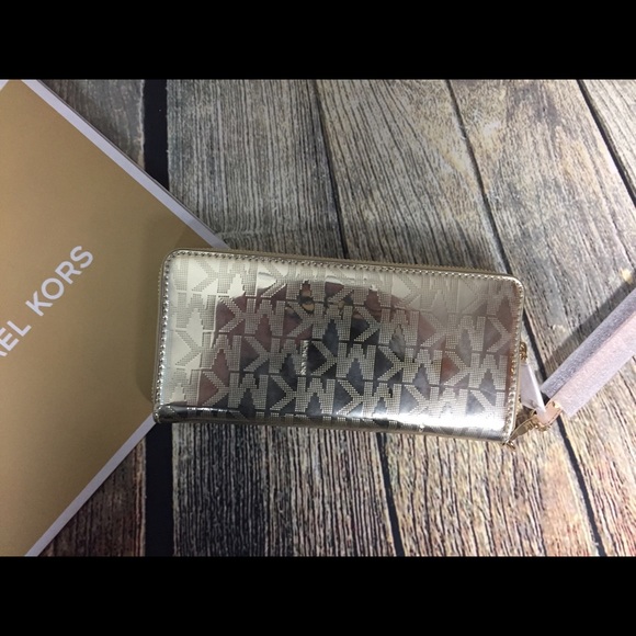 Sold - Picture 3 of 4