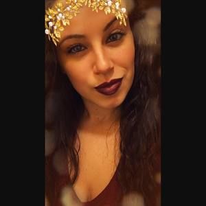 Meet your Posher, Dina