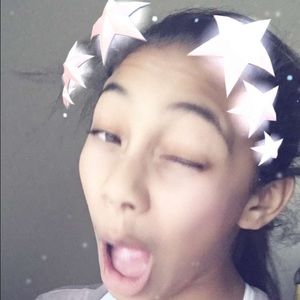 Meet your Posher, Caroline