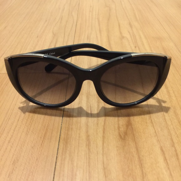 Chloe Designer Silver Arrow Oversize Sunglasses