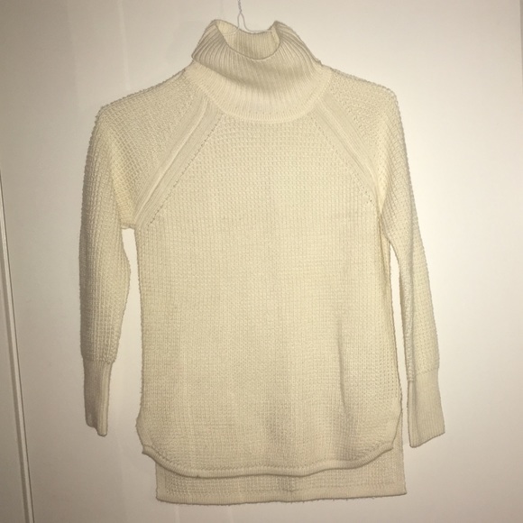 Ivory turtleneck sweater - with tags!