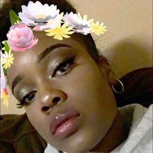 Meet your Posher, ZoE