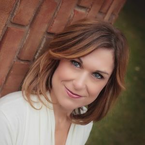 Meet your Posher, Gina