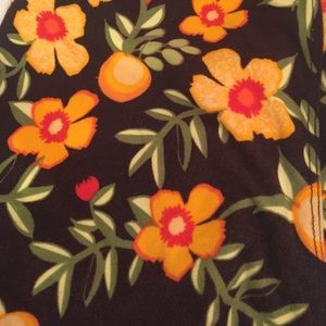 Lula Roe OS leggings.