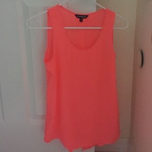 NWOT express tank with v-cut back