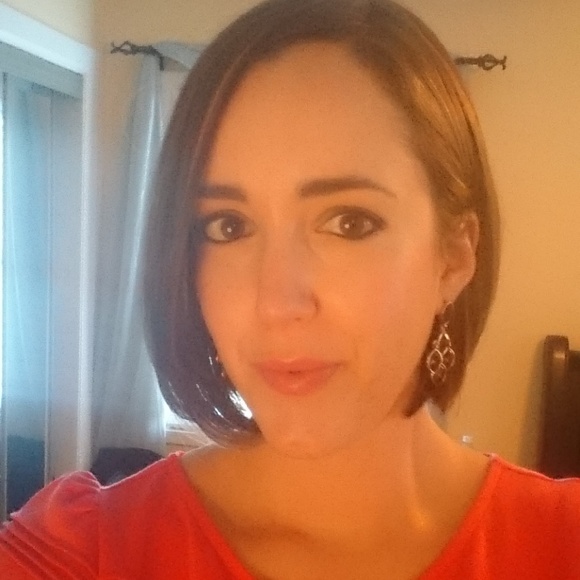 Meet your Posher, Courtney