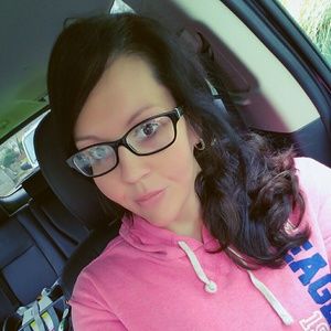 Meet your Posher, Delores