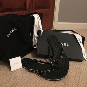 CHANEL Lambskin and Suede Flip Flips