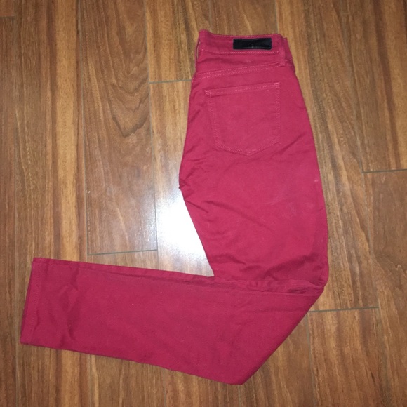 Red Totally Shaping Skinny Levi jeans, never worn