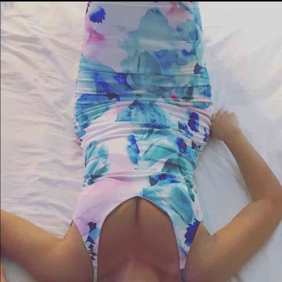 Floral body con sexy dress size small