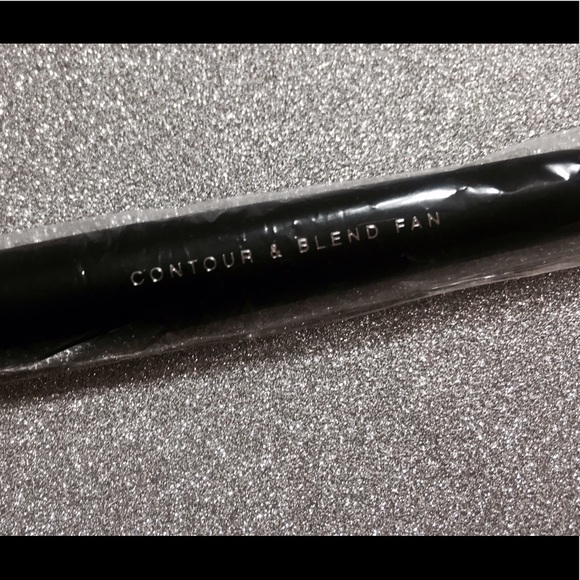 BareMinerals Contour & Blend Fan Brush New - Picture 4 of 4