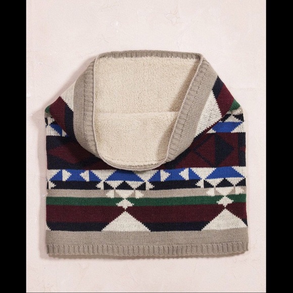 Aspen Pattern Snood Scarf - Picture 2 of 2