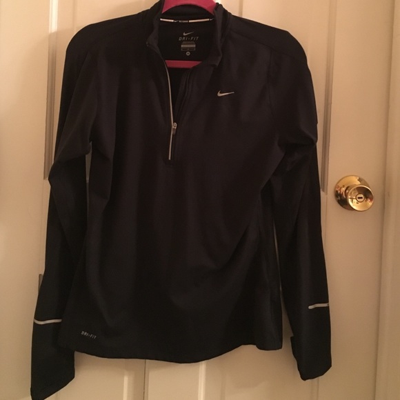 Nike quarter zip long sleeve shirt