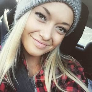 Meet your Posher, Stella