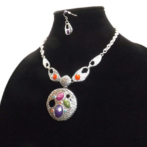 Silver Necklace Set - Picture 3 of 4