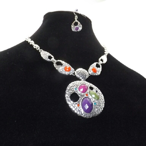 Silver Necklace Set - Picture 4 of 4