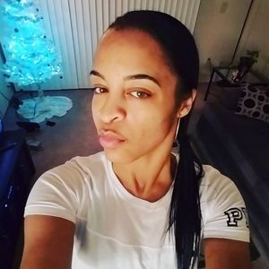 Meet your Posher, Cynthia