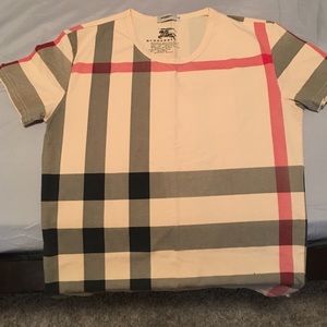 Burberry Tshirt