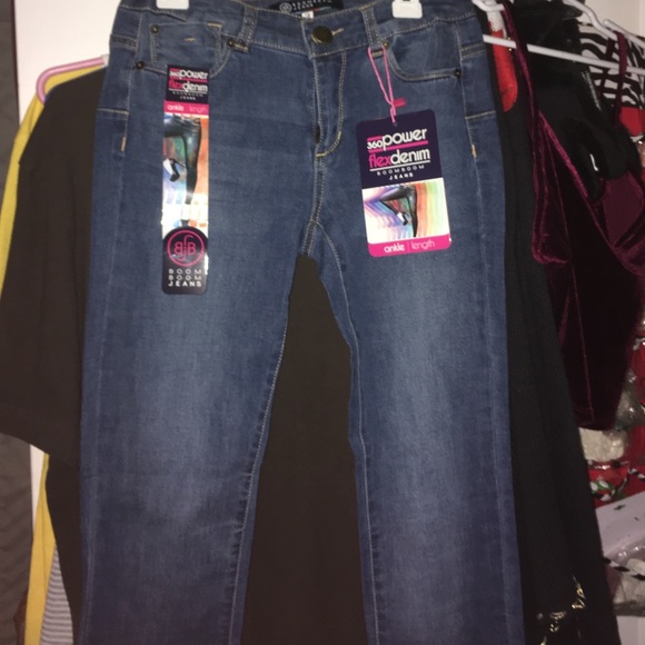NWT tight fitted jeans