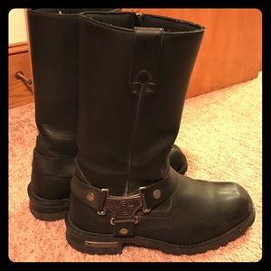 Men's motorcycle boots. milwaukee leather
