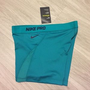 Nike Pro Hypercool Compression Shorts Large