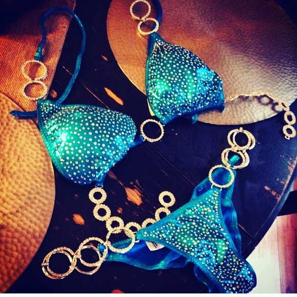 Competition bikini dcup