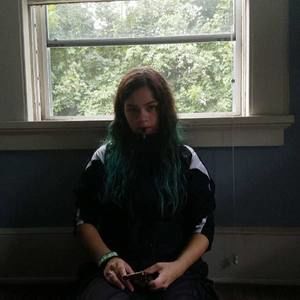 Meet your Posher, Cassandra