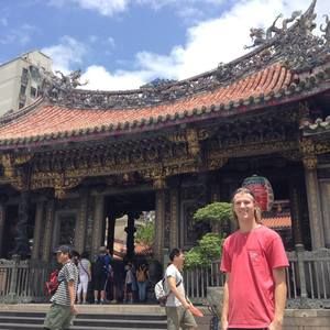 Meet your Posher, Mitchell